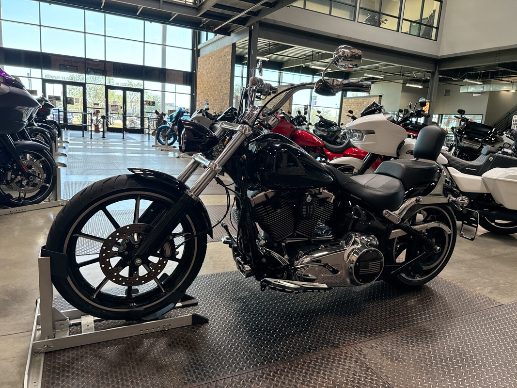 Softail® Breakout®