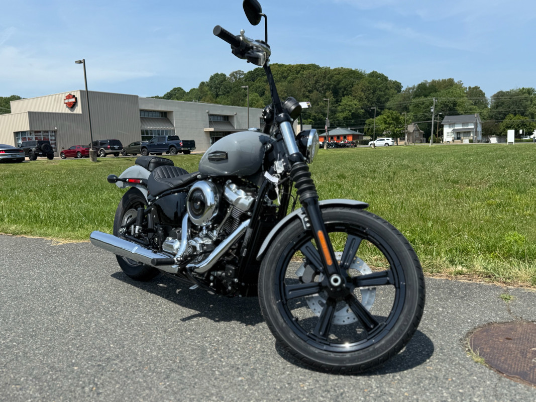 Street Bob®