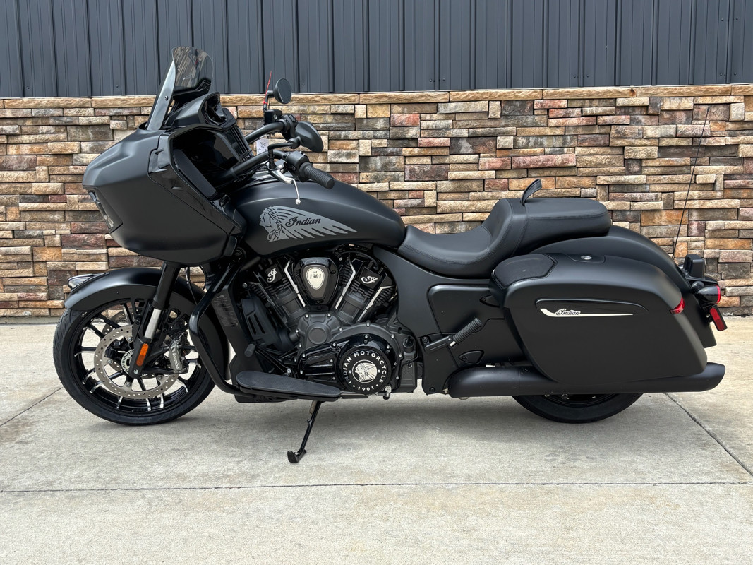 Challenger Dark Horse