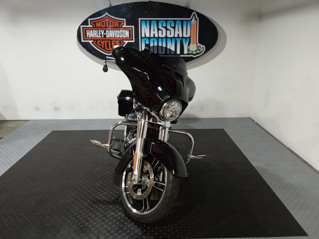 Street Glide®