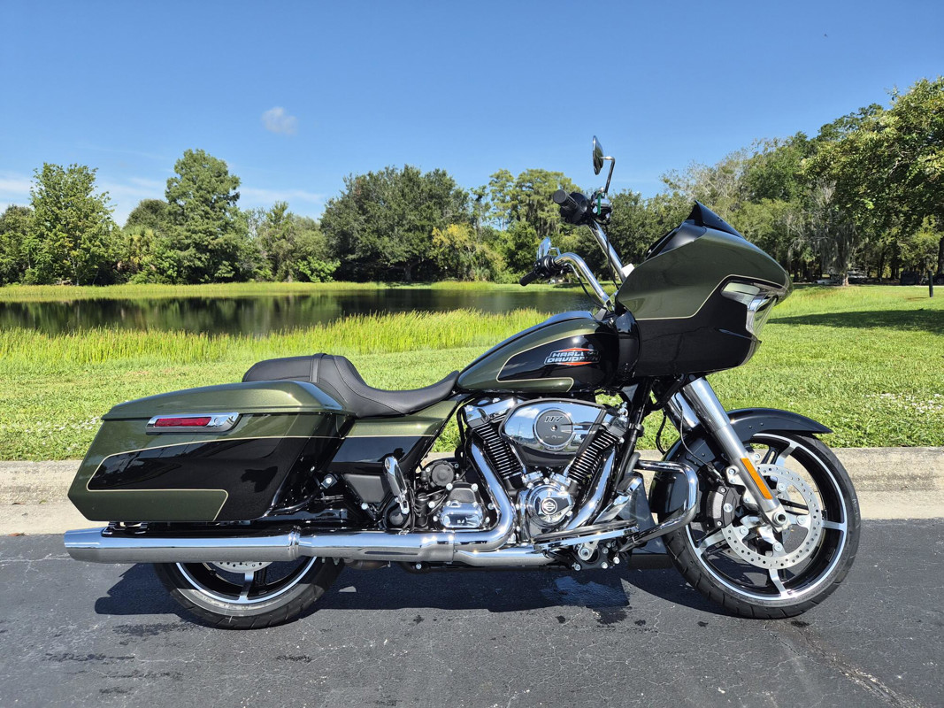 Road Glide®