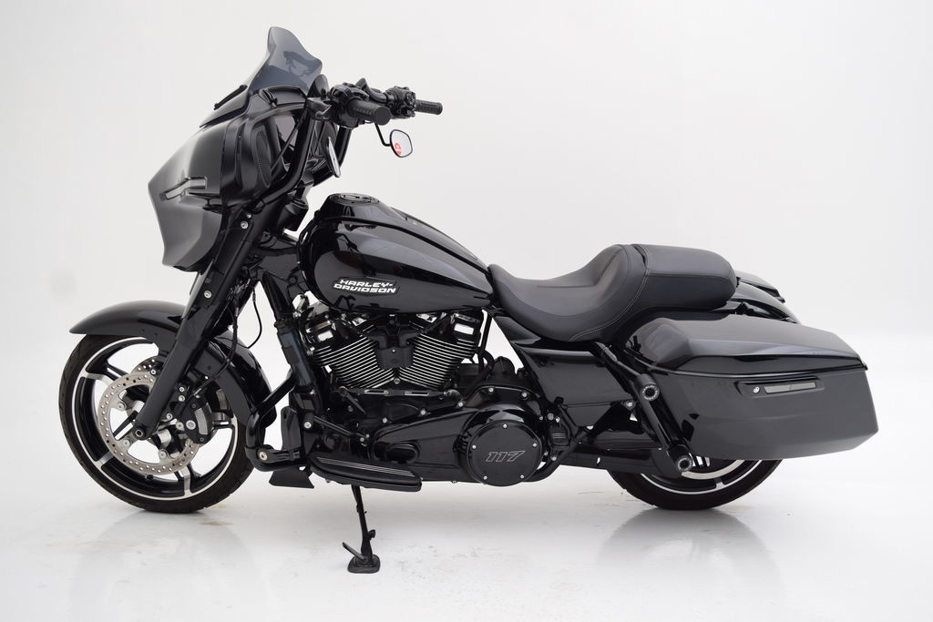Street Glide®