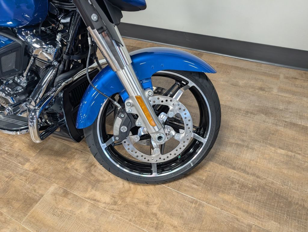 Street Glide®