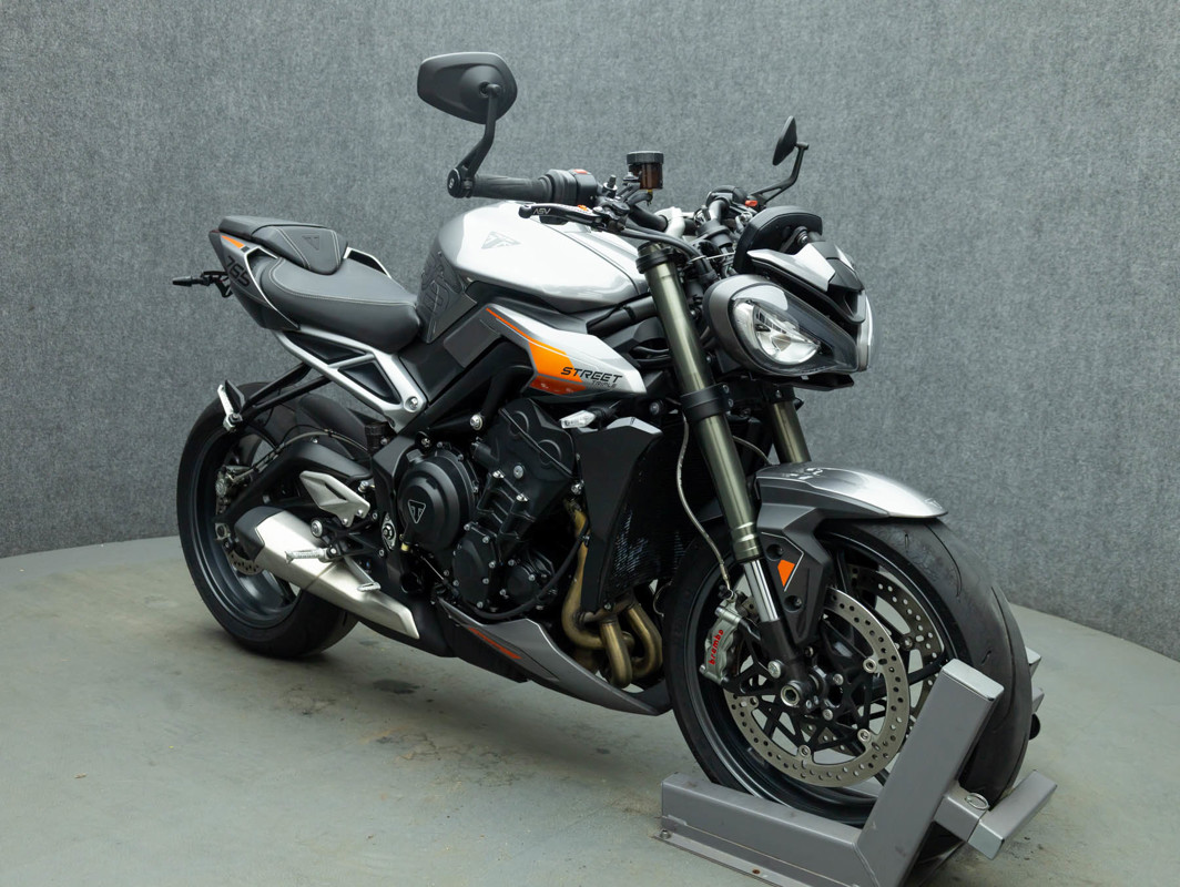 Street Triple RS