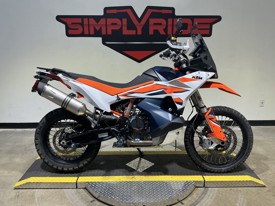 890 Adventure R