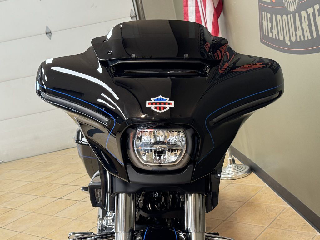 Street Glide®