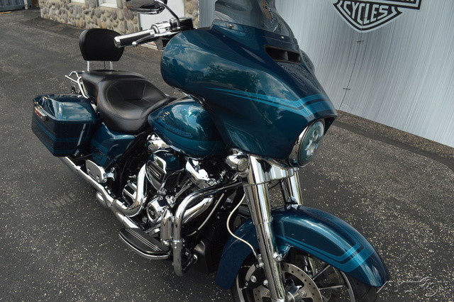 Street Glide®
