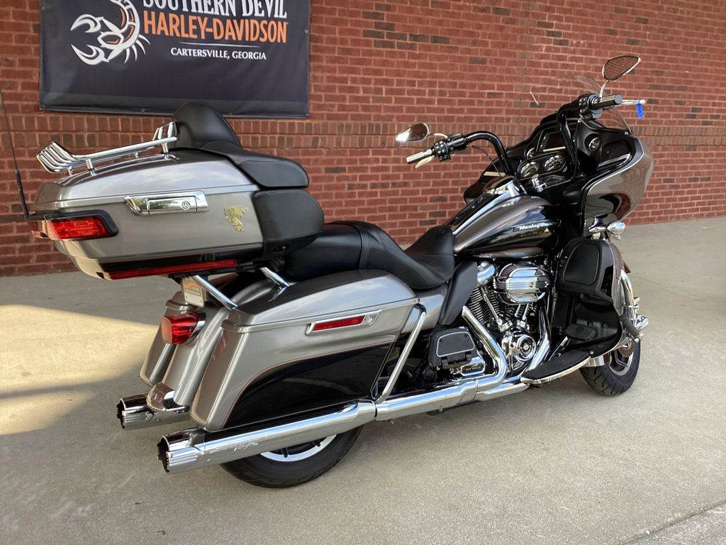 Road Glide® Ultra