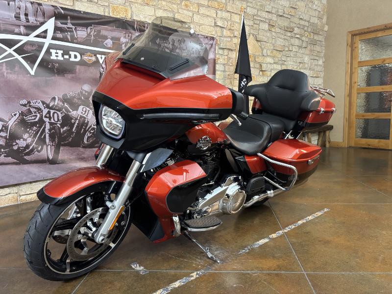 Street Glide® Ultra