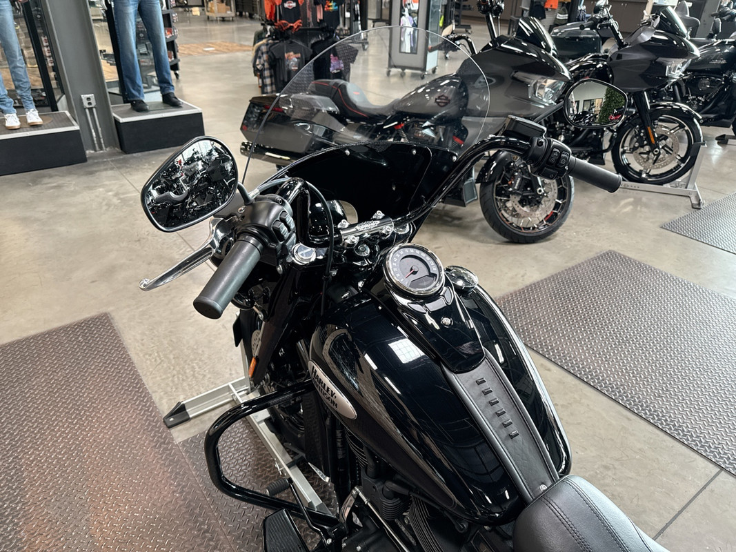 Heritage Classic 114