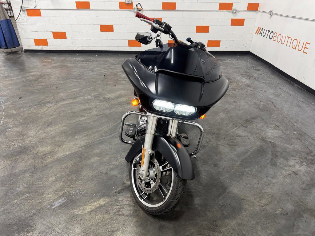 Road Glide®