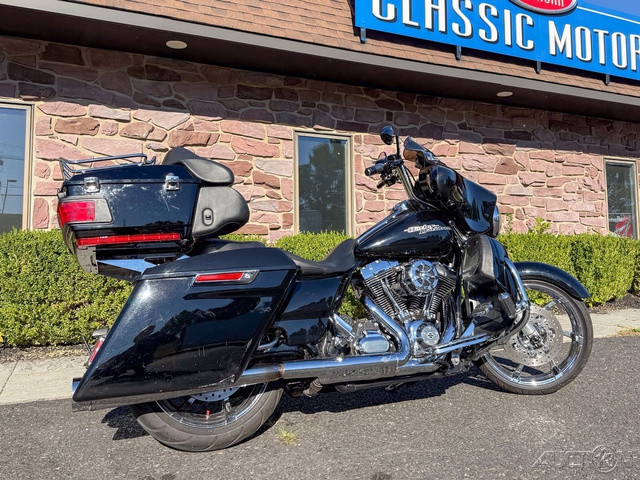 Street Glide®