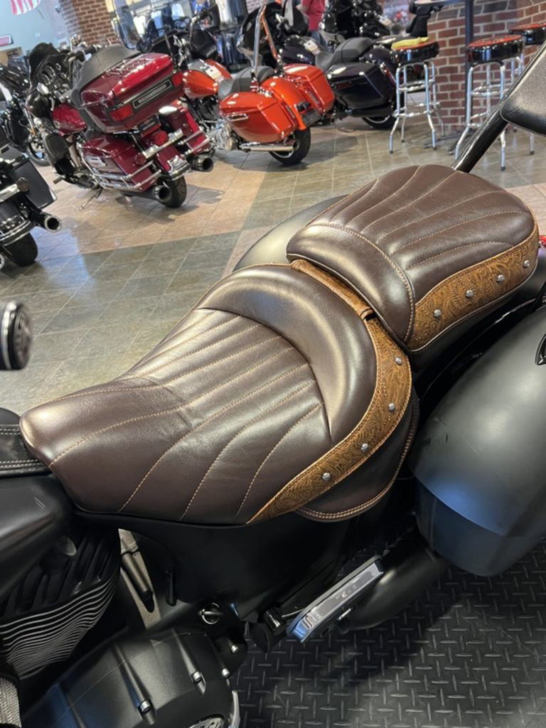 Chieftain® Dark Horse®