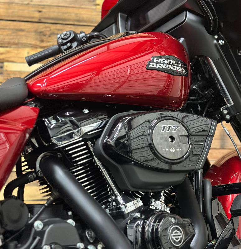 Street Glide®