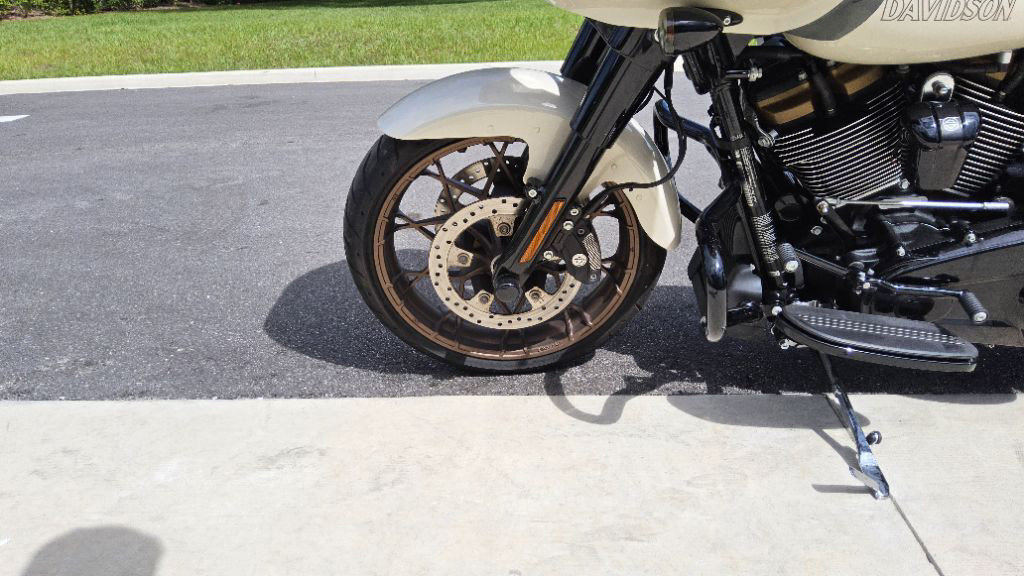 Road Glide®