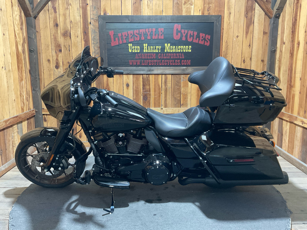 Street Glide® ST