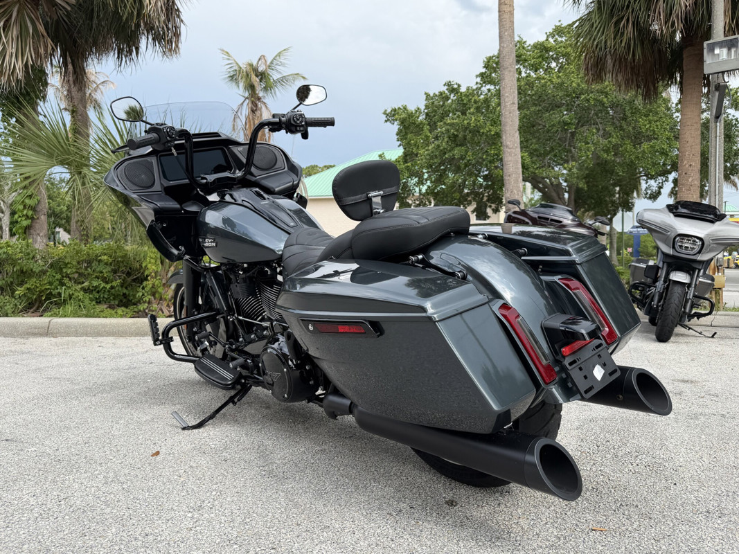 Road Glide®