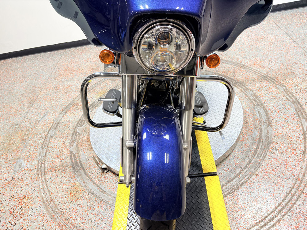 Street Glide®