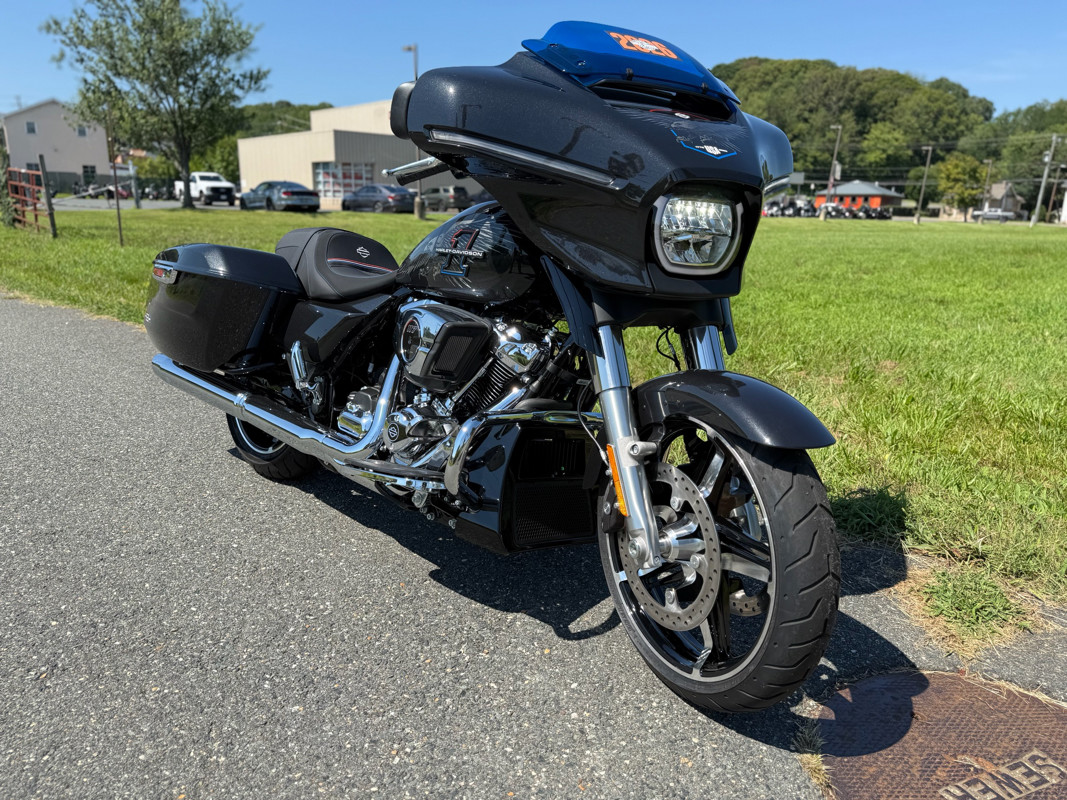 Street Glide®