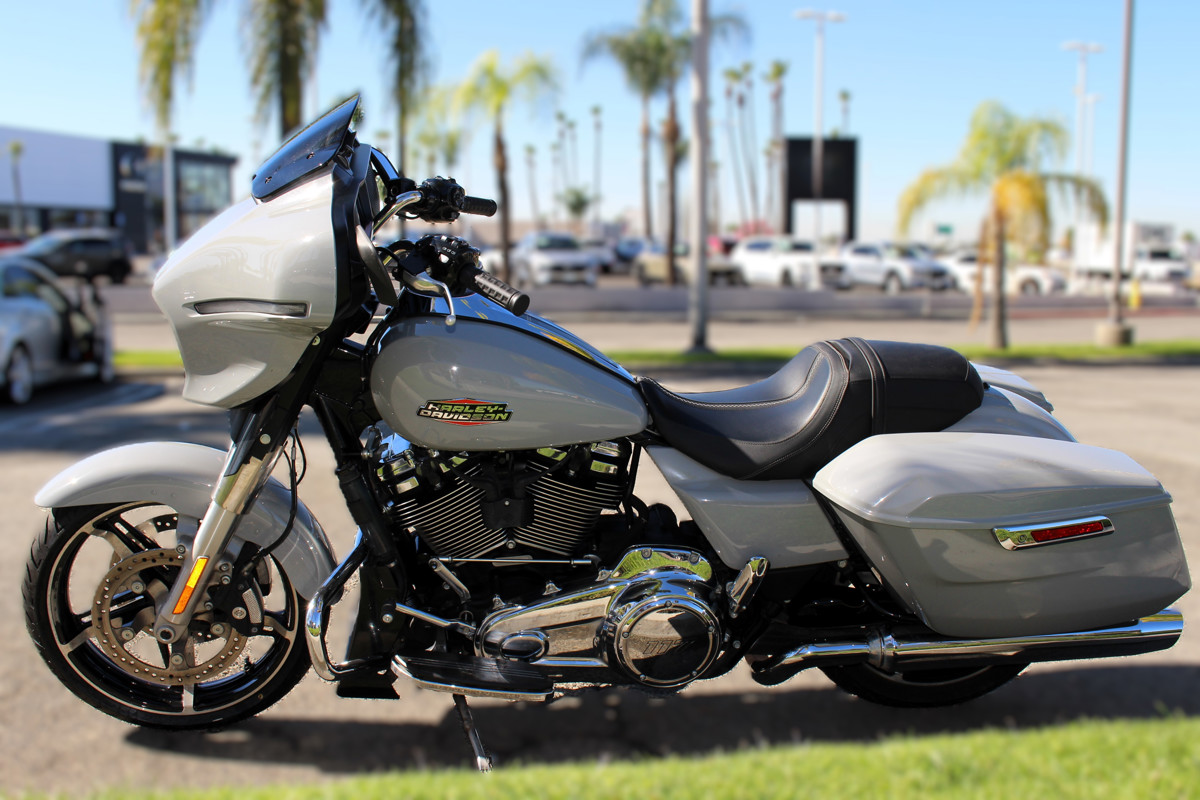 Street Glide®