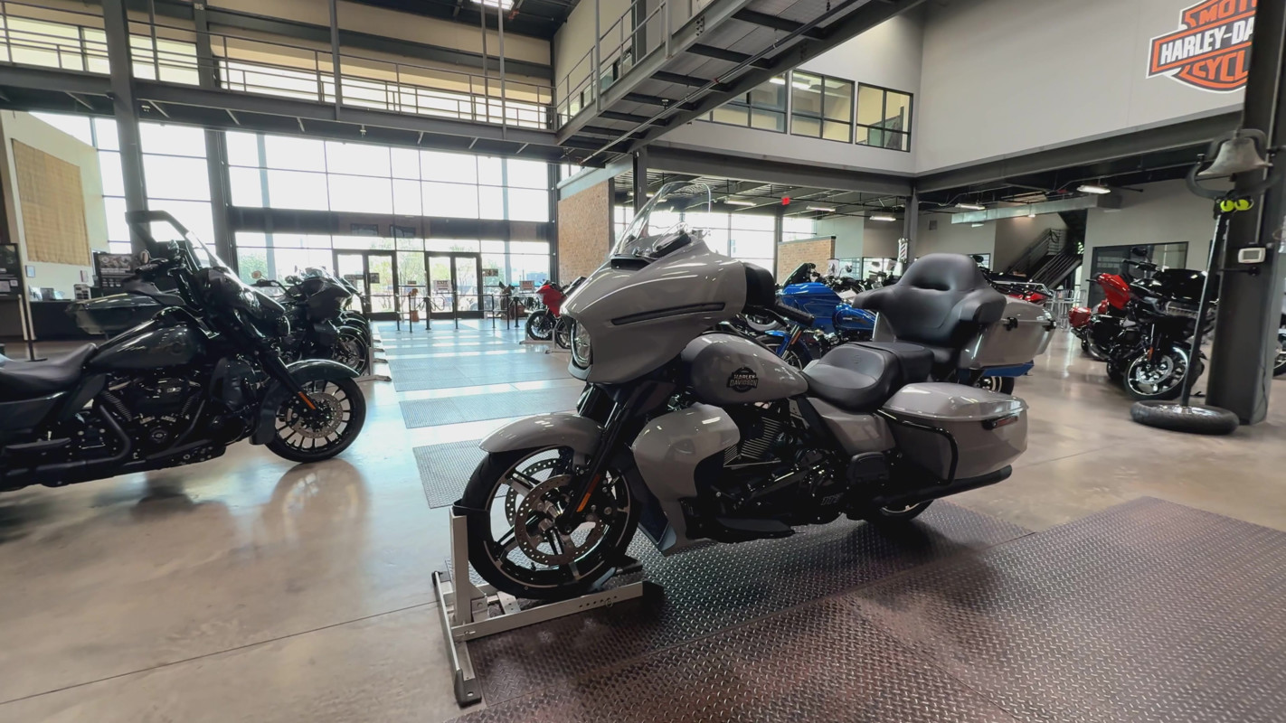 Street Glide® Ultra