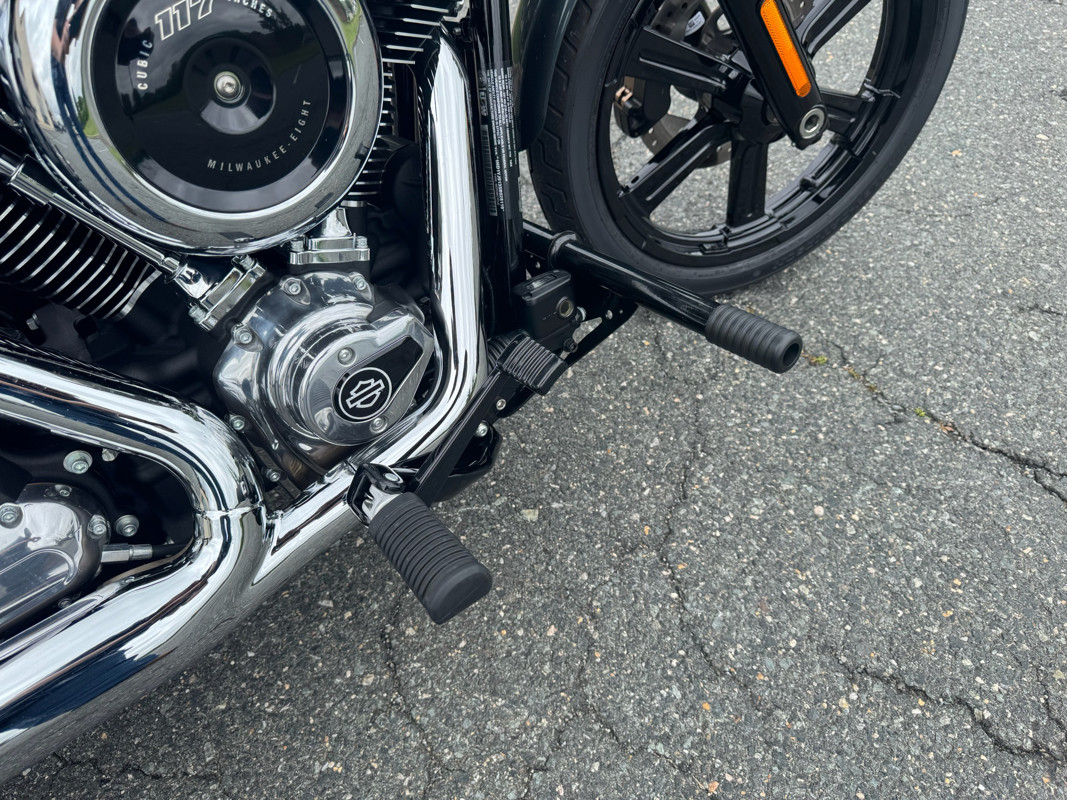 Street Bob®