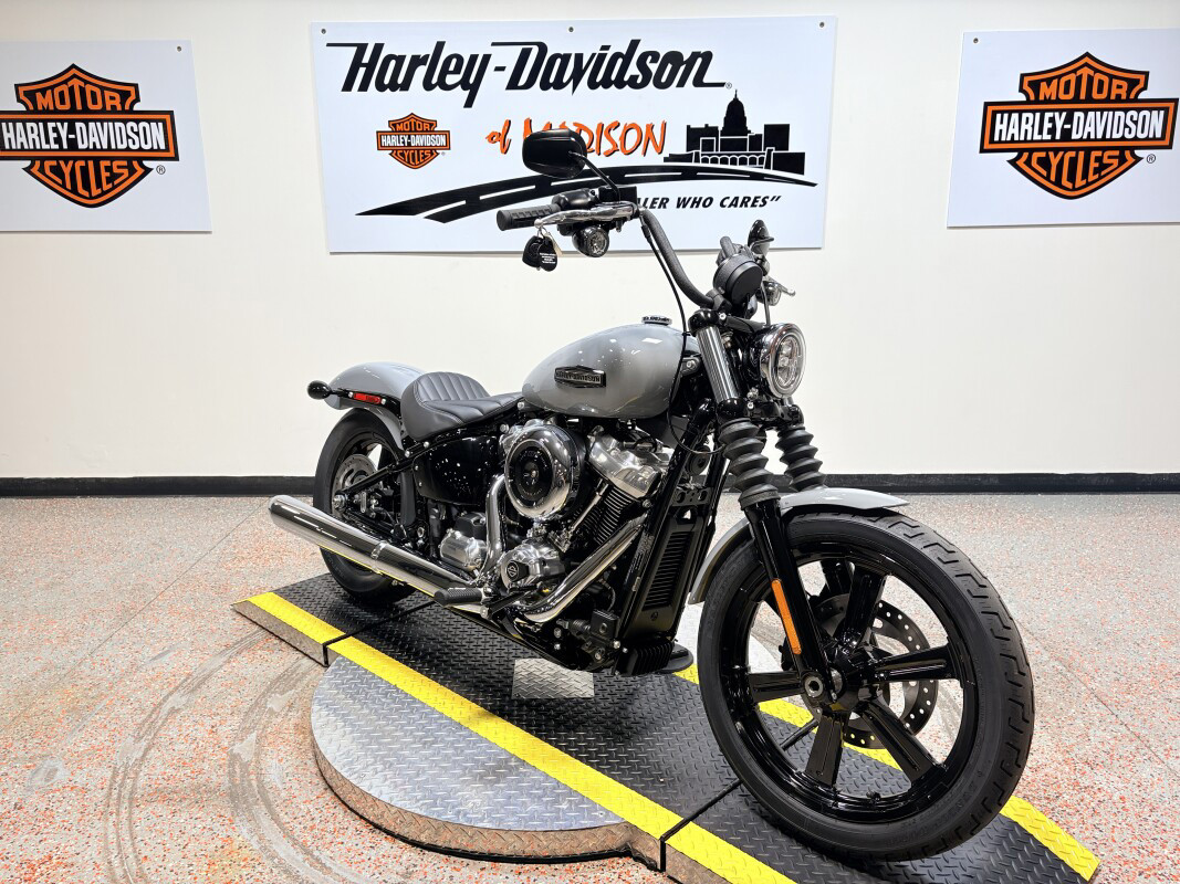 Street Bob®