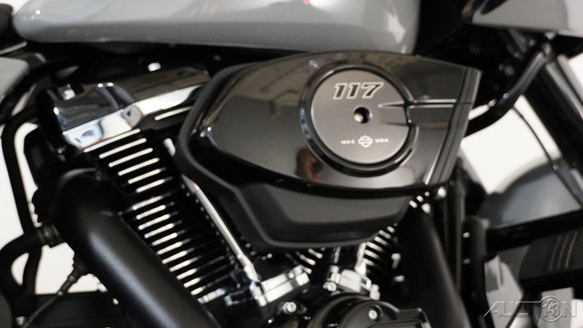 Road Glide®