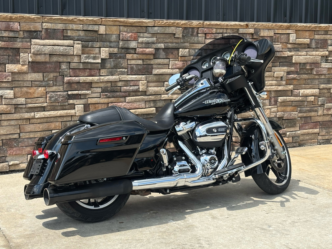 Street Glide®