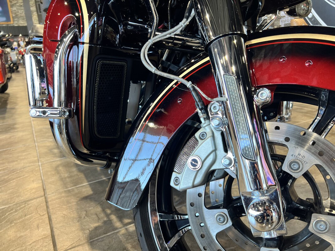 CVO® Road Glide® Limited Anniversary