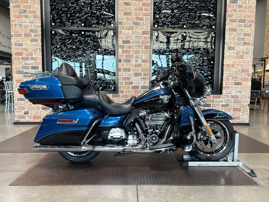 Electra Glide® Ultra® Limited 115th Anniversary