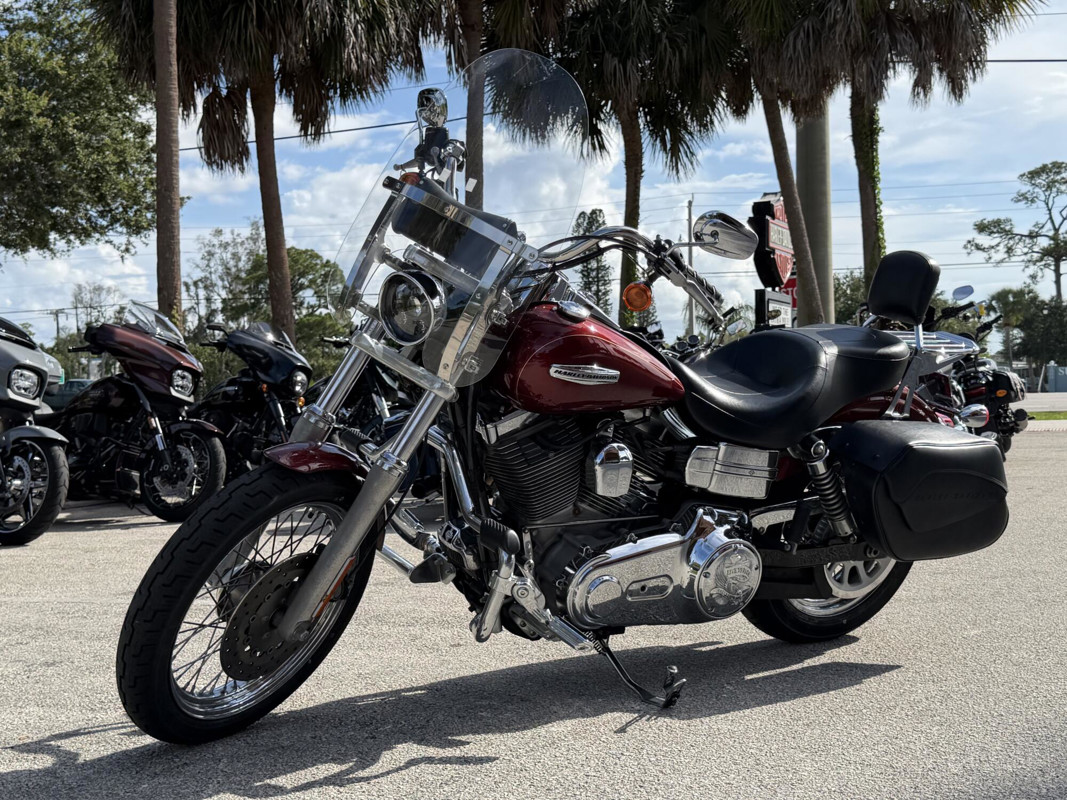 Dyna® Super Glide® Custom