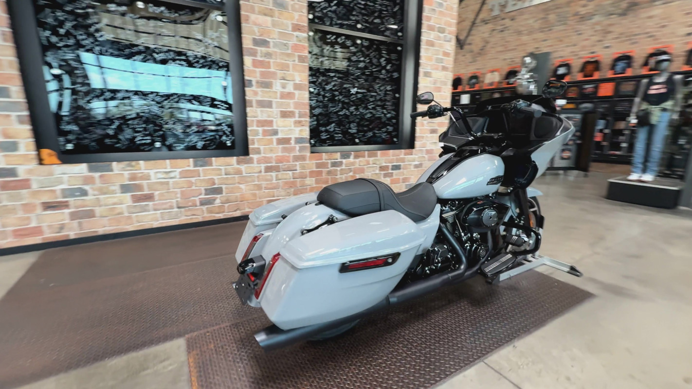 Road Glide®
