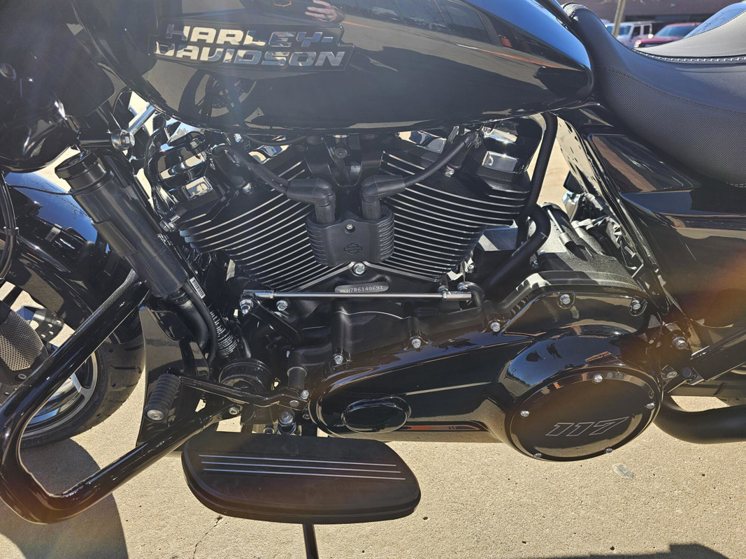 Road Glide®