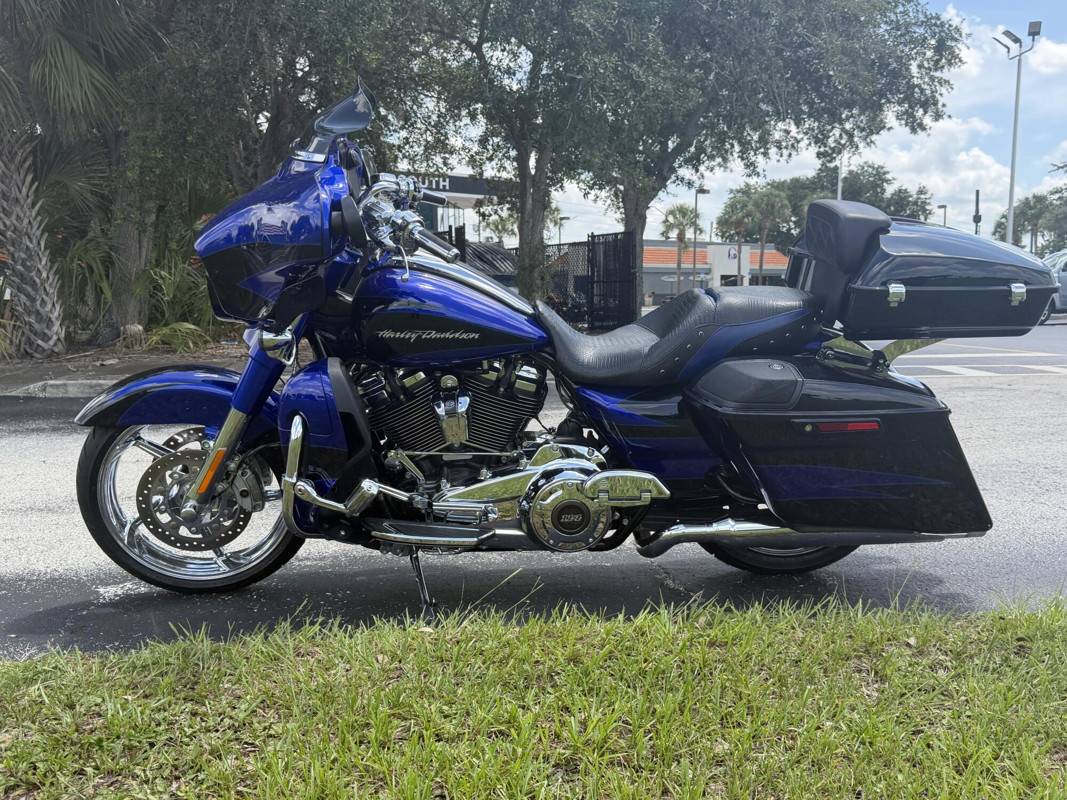 CVO® Street Glide®