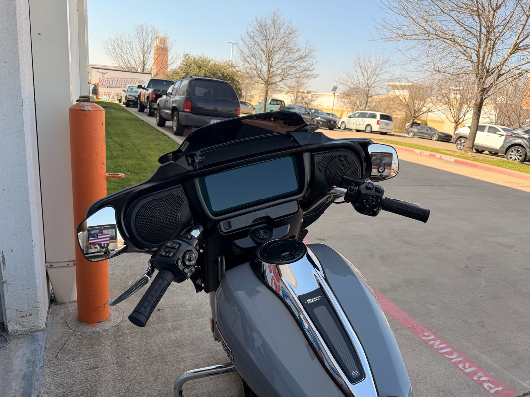 Street Glide®