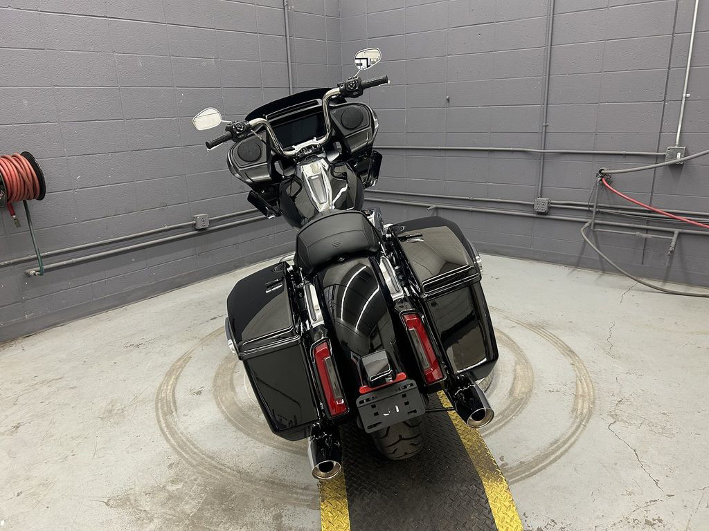 Road Glide®