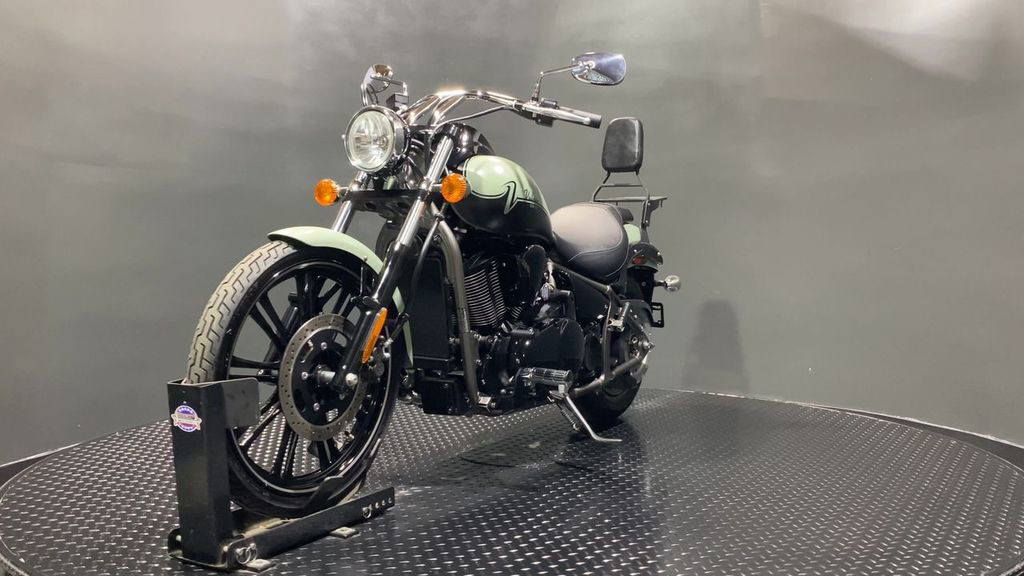 Vulcan 900 Custom