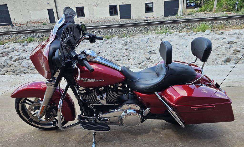 Street Glide®