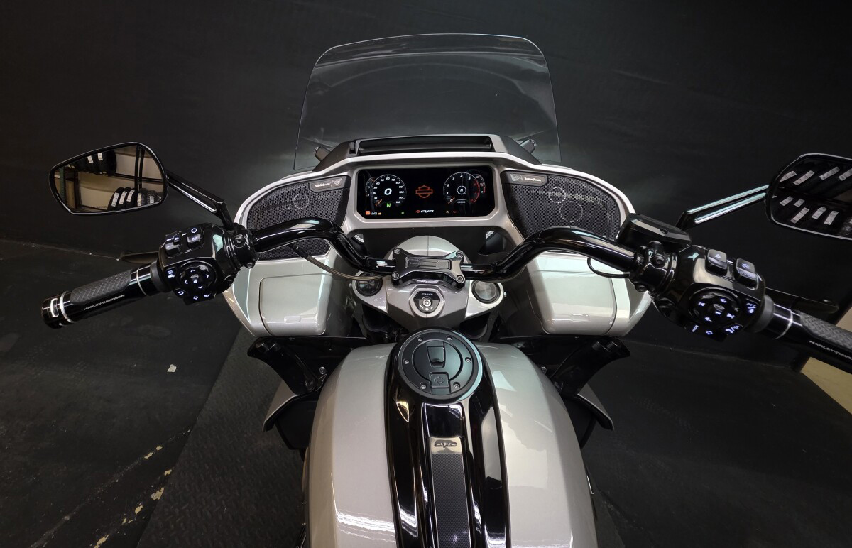 CVO® Road Glide®