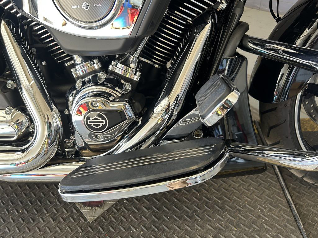 Road Glide®