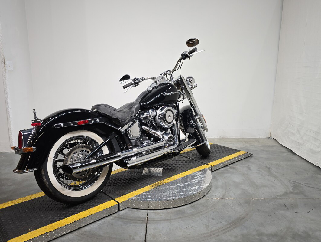 Softail® Deluxe