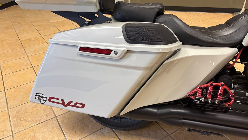 CVO® Road Glide®