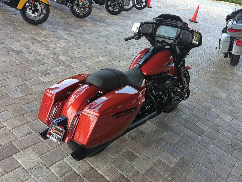 Street Glide®