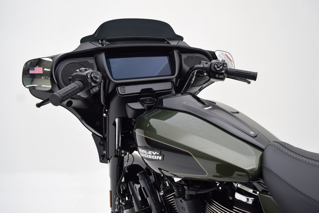 Street Glide®