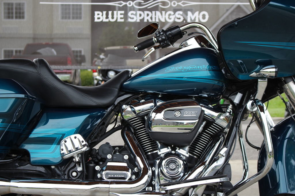 Road Glide®