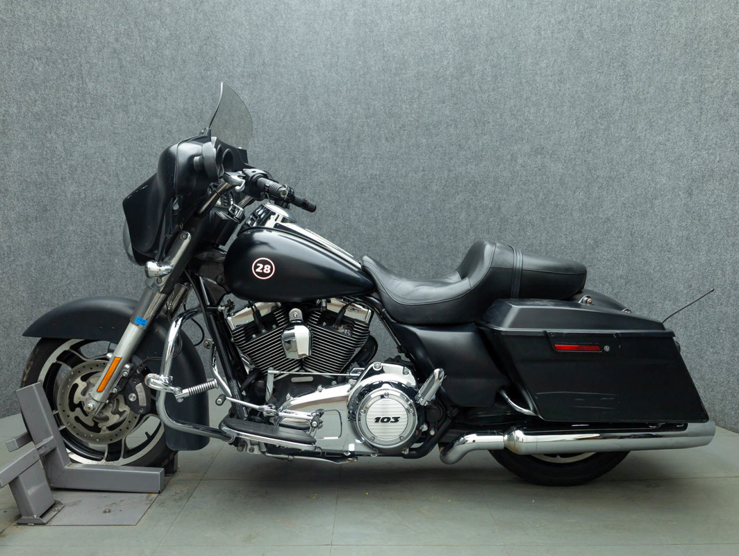 Street Glide®