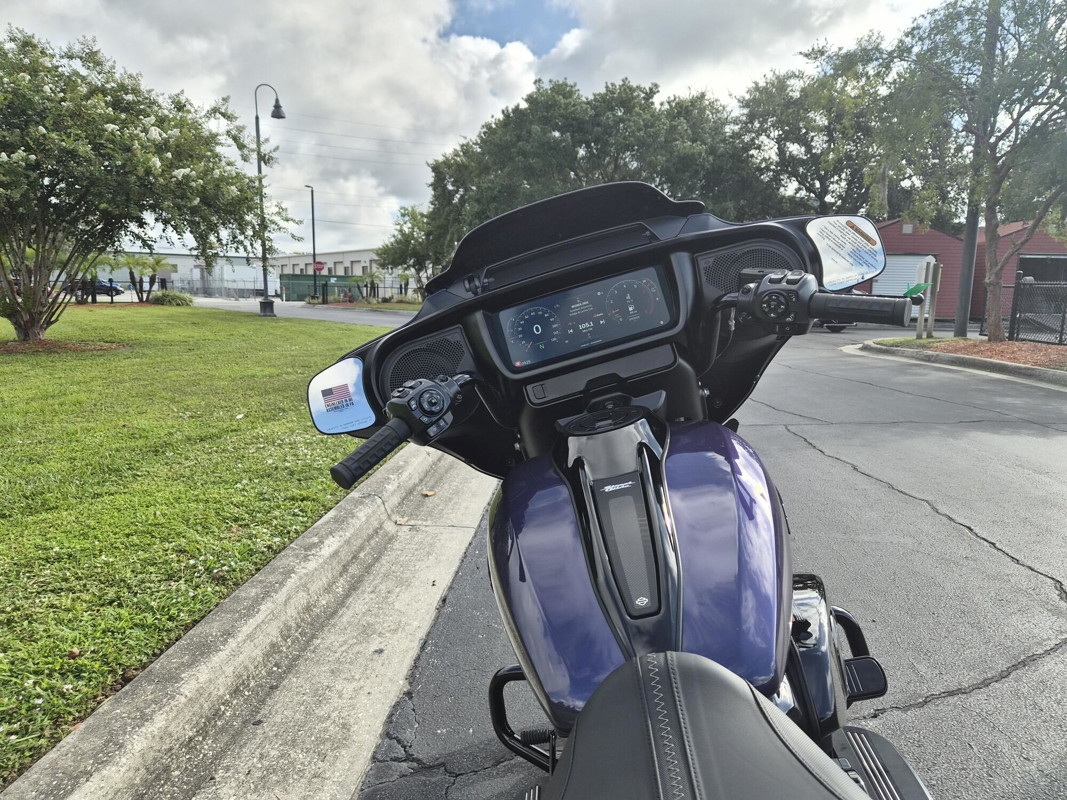 Street Glide®