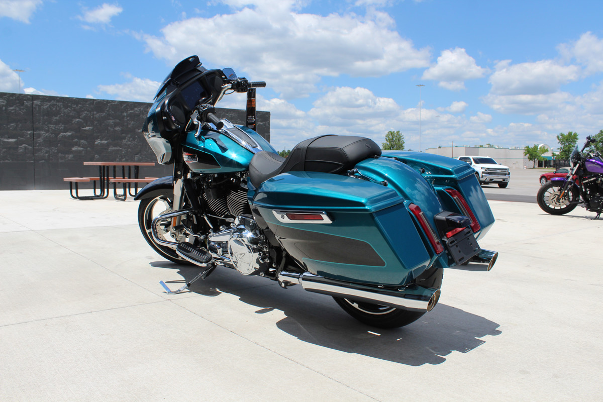 Street Glide®