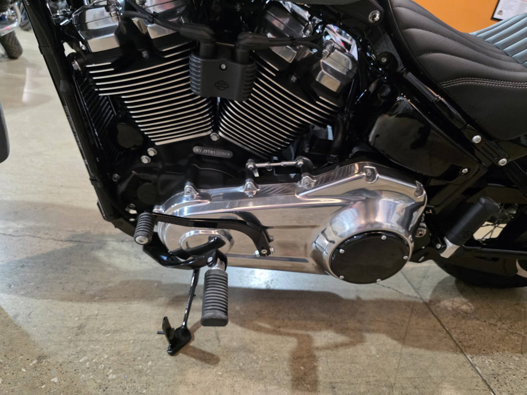 Street Bob®